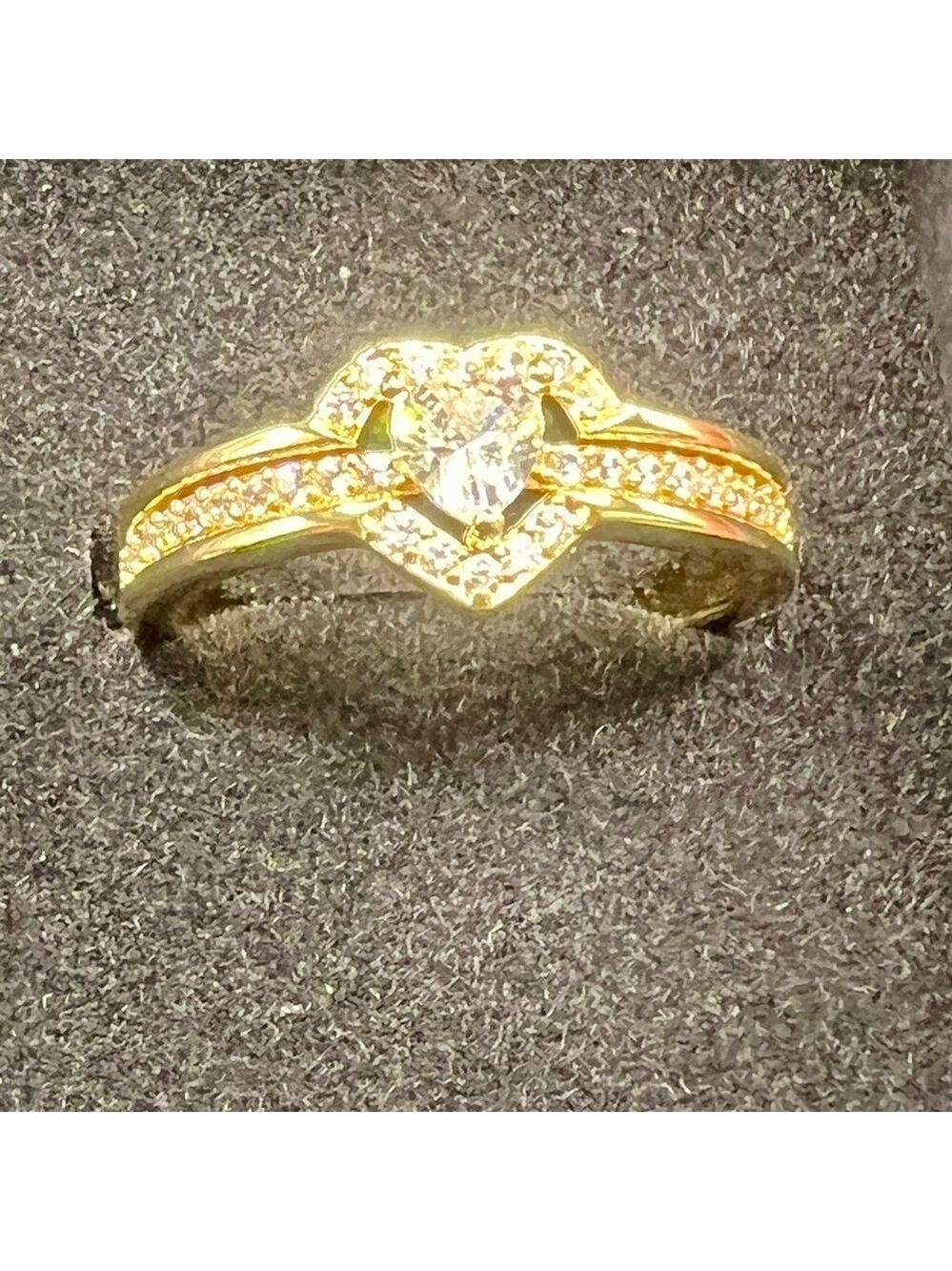 NIB Gold Heart Ring with Crystal Accents Wedding Ring Anniversary Engagement